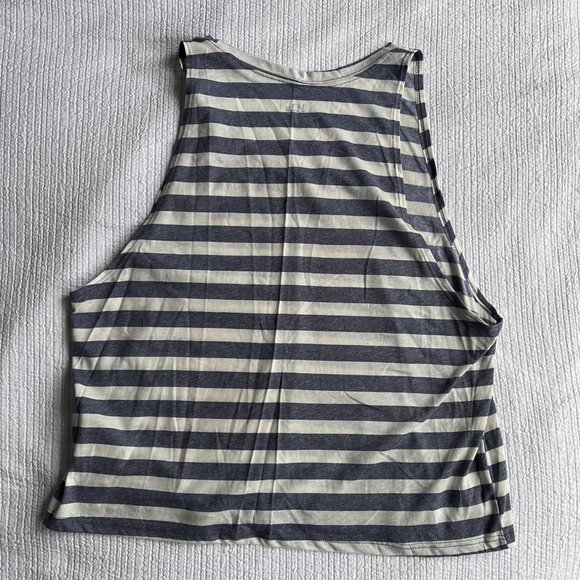 Lilu Tank - Picture 3 of 4